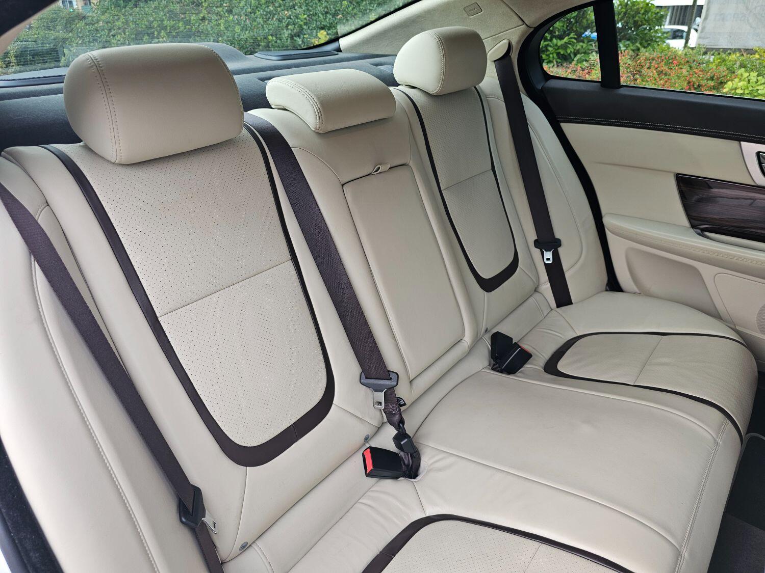 Used Jaguar XF 2014 for sale - 76794622: Photo 21