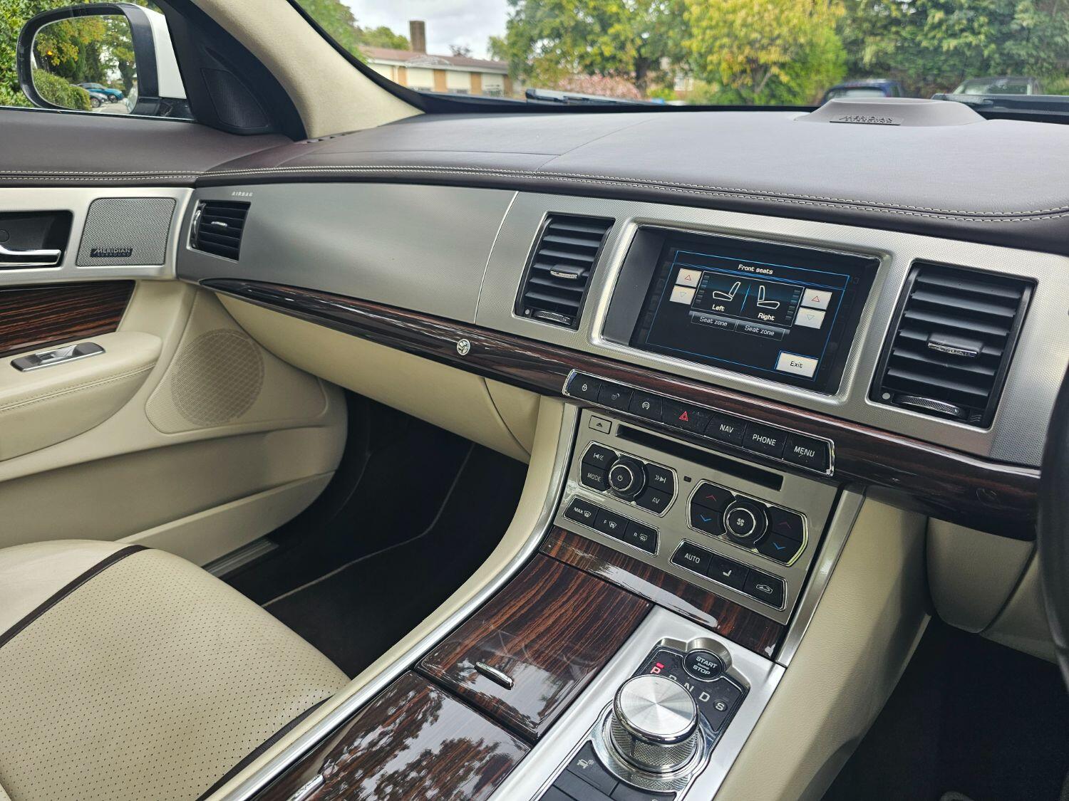 Used Jaguar XF 2014 for sale - 76794622: Photo 23