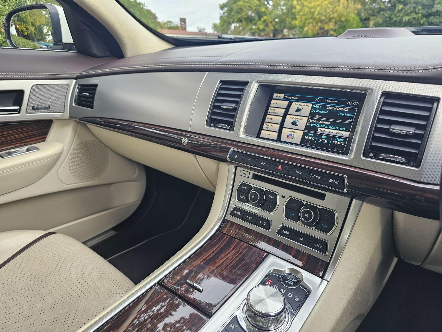 Used Jaguar XF 2014 for sale - 76794622: Photo 24