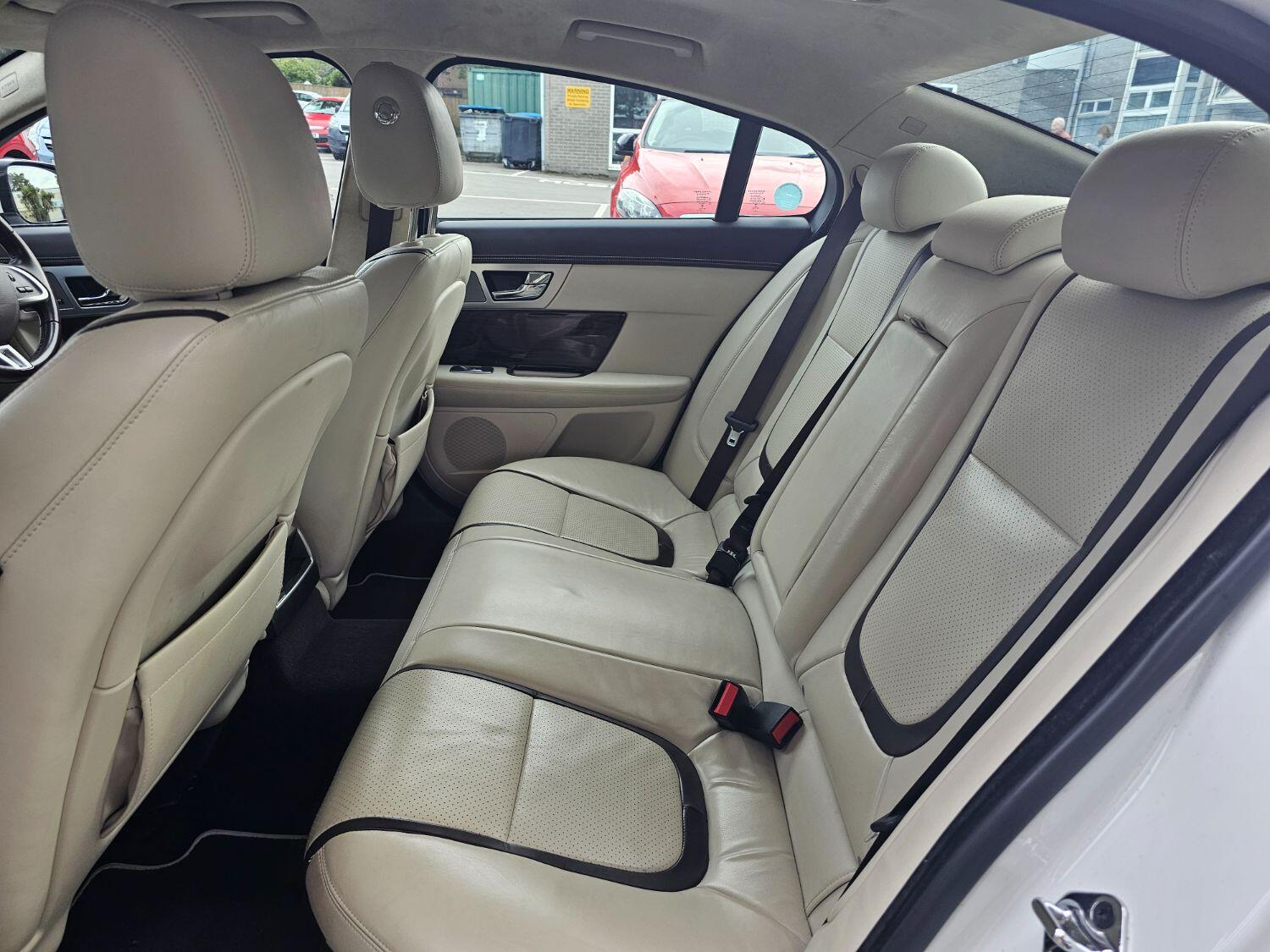 Used Jaguar XF 2014 for sale - 76794622: Photo 27