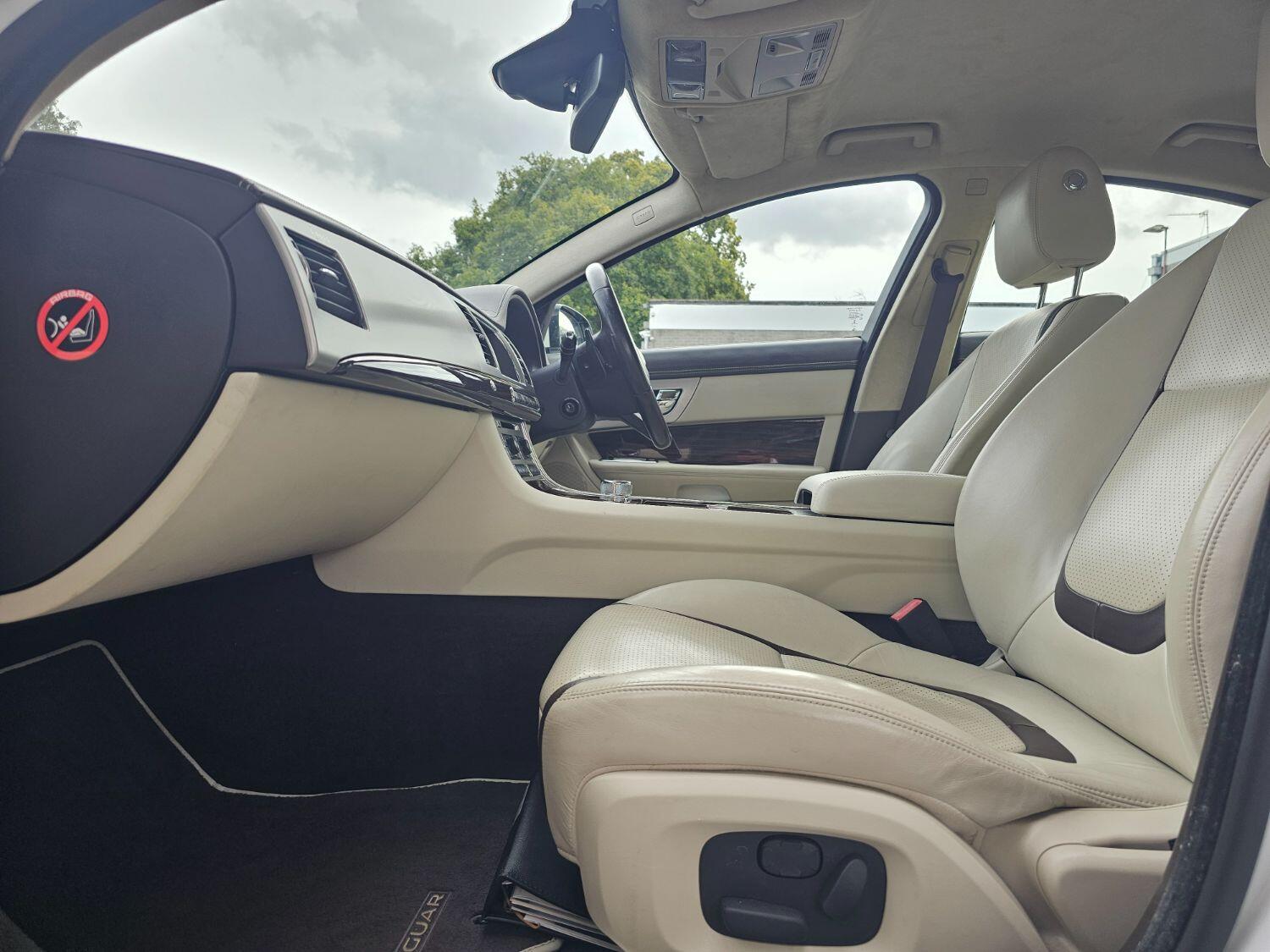 Used Jaguar XF 2014 for sale - 76794622: Photo 29