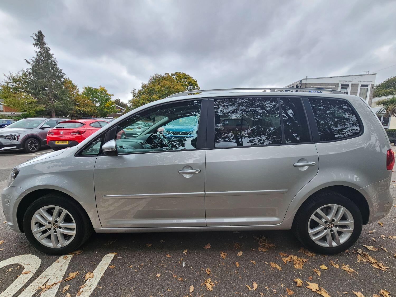 Used Volkswagen Touran 2014 for sale - 76319438: Photo 7