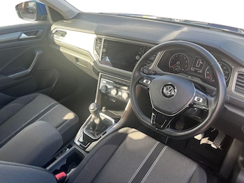 Used Volkswagen T-Roc 2020 for sale - 75984805: Photo 3
