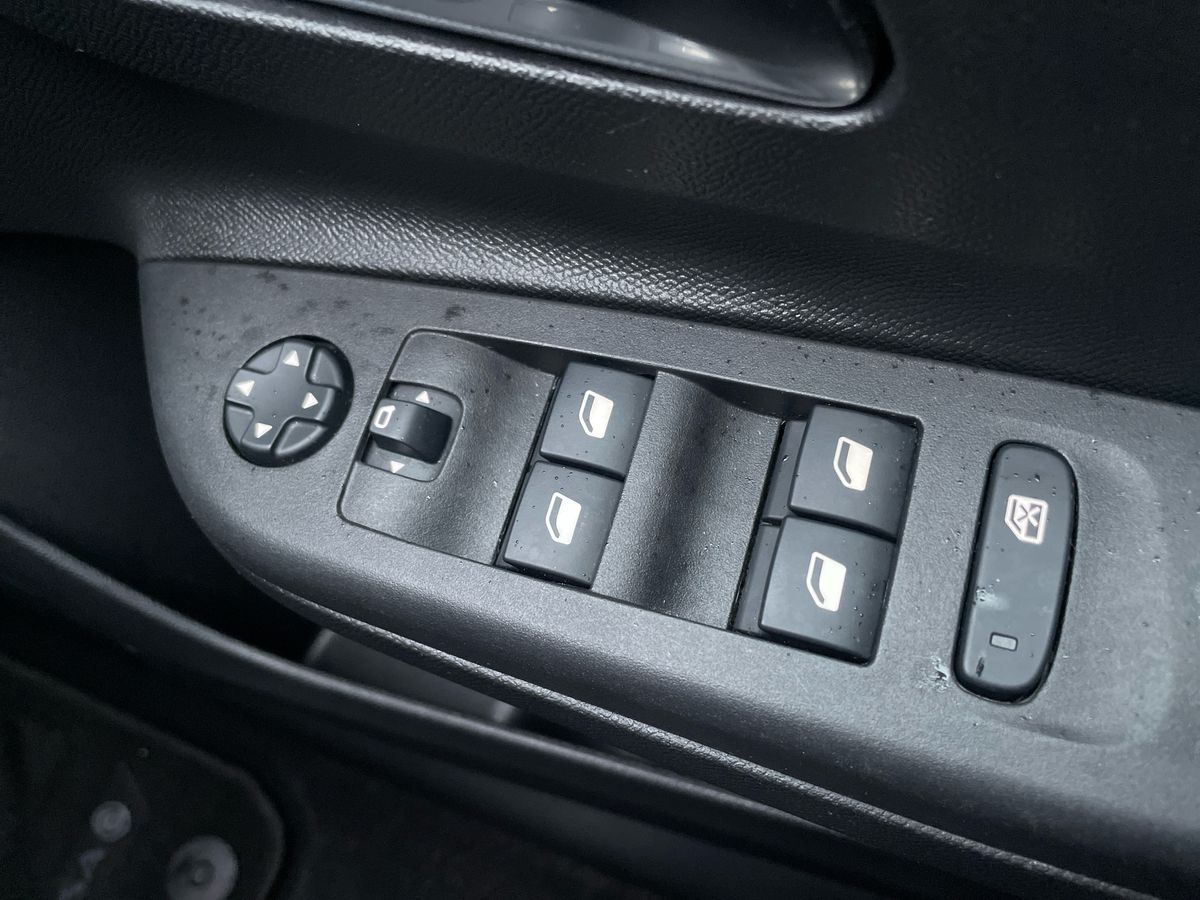 Used Vauxhall Corsa 2021 for sale - 77360611: Photo 17