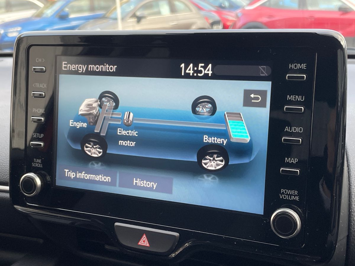 Used Toyota Yaris 2022 for sale - 76804121: Photo 32