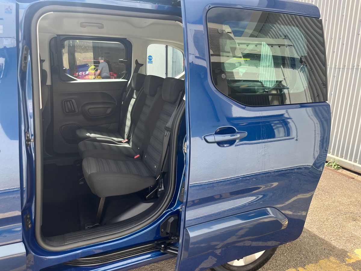 Vehicle 33