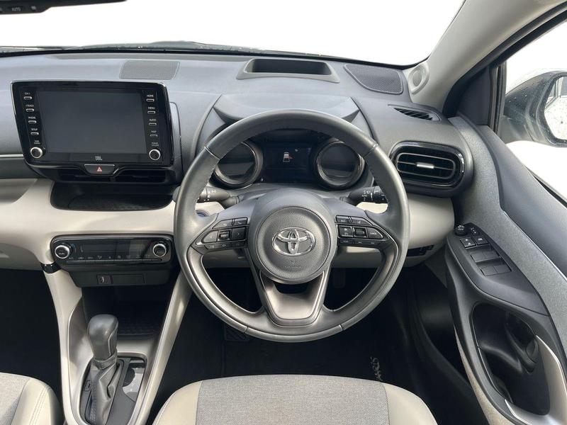 Used Toyota Yaris for sale - 77901174: Photo 12