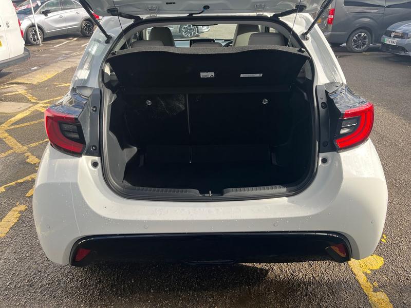 Used Toyota Yaris for sale - 77901174: Photo 25