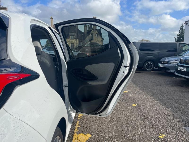 Used Toyota Yaris for sale - 77901174: Photo 30