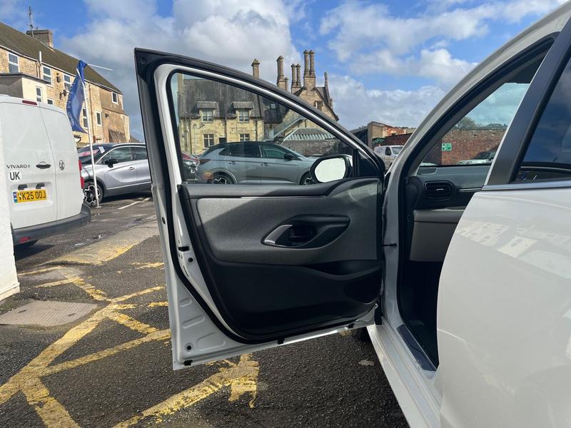 Used Toyota Yaris for sale - 77901174: Photo 34