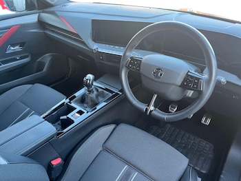 Used Vauxhall Astra 2022 for sale - 76079391: Photo