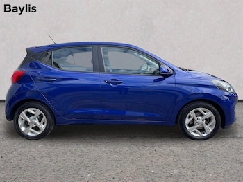 Used Hyundai i10 2023 for sale - 78805104: Photo