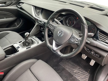 Used Vauxhall Insignia 2018 for sale - 76428050: Photo