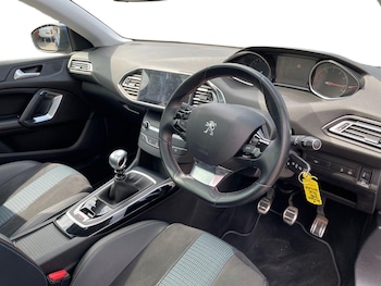 Used Peugeot 308 2019 for sale - 75558806: Photo