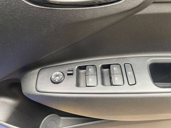 Used Hyundai i10 2023 for sale - 76074300: Photo 17