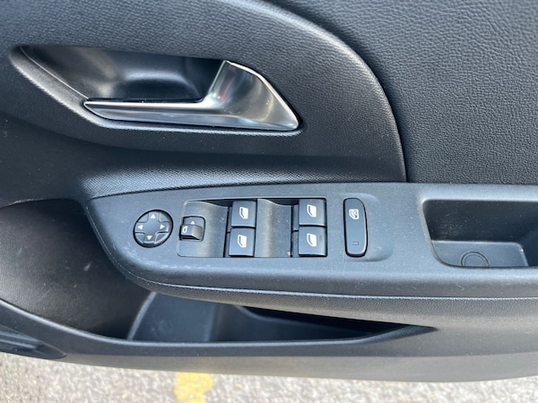 Used Vauxhall Corsa 2023 for sale - 76161270: Photo 17