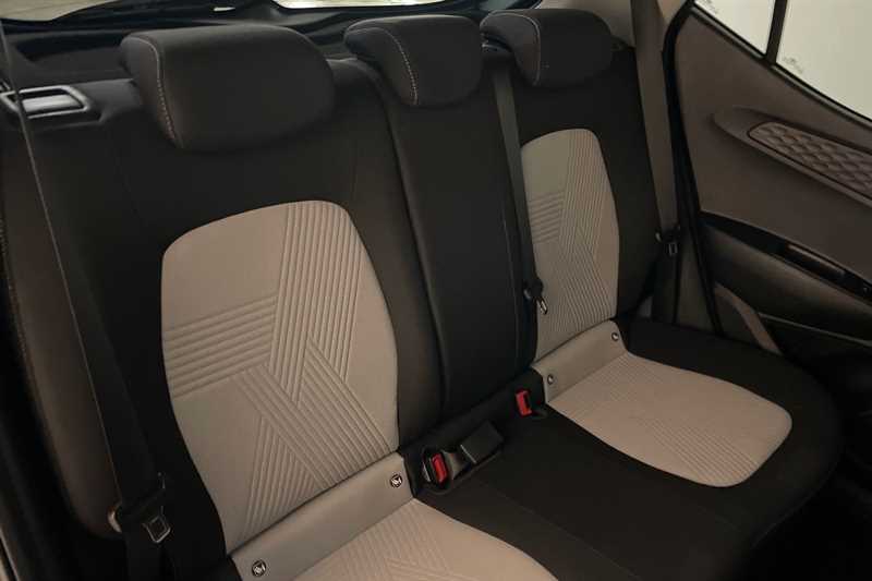 Used Hyundai i10 2020 for sale - 77471332: Photo 23