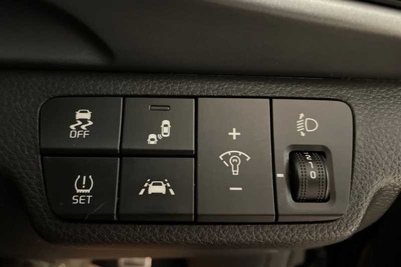 Used Kia Stonic 2020 for sale - 77471799: Photo 27