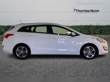 Used Hyundai i30 2017 for sale - 78051317: Photo