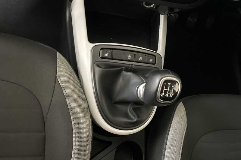 Used Hyundai i10 2023 for sale - 76096126: Photo 17