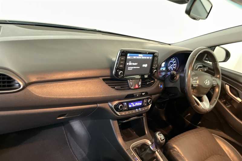 Used Hyundai i30 2018 for sale - 76311739: Photo 15