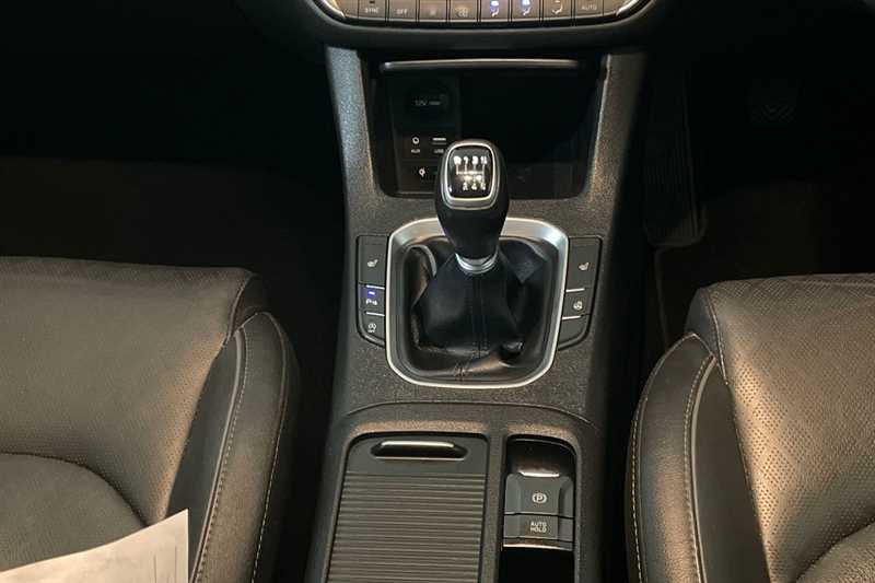 Used Hyundai i30 2018 for sale - 76311739: Photo 16