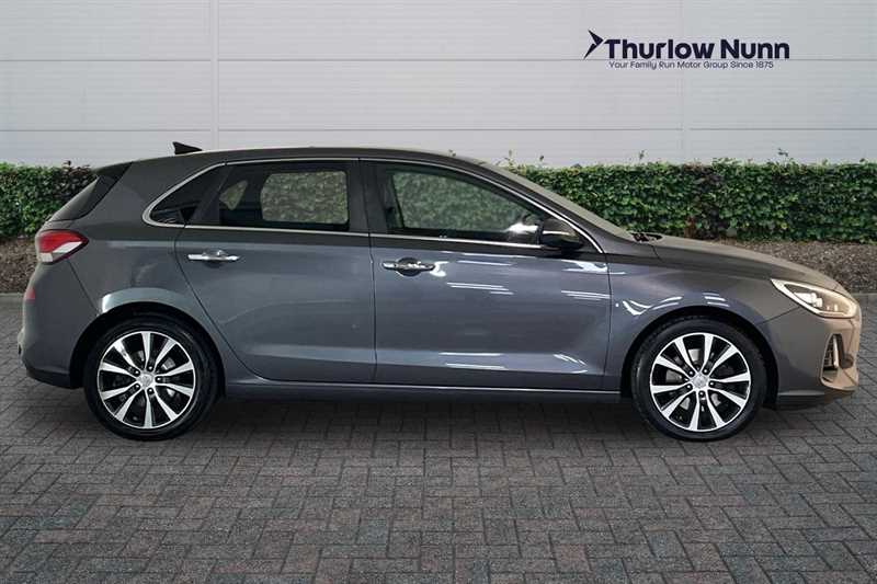 Used Hyundai i30 2018 for sale - 76311739: Photo 3