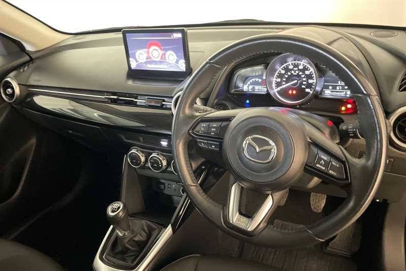 Used Mazda Mazda2 2022 for sale - 76773623: Photo 2