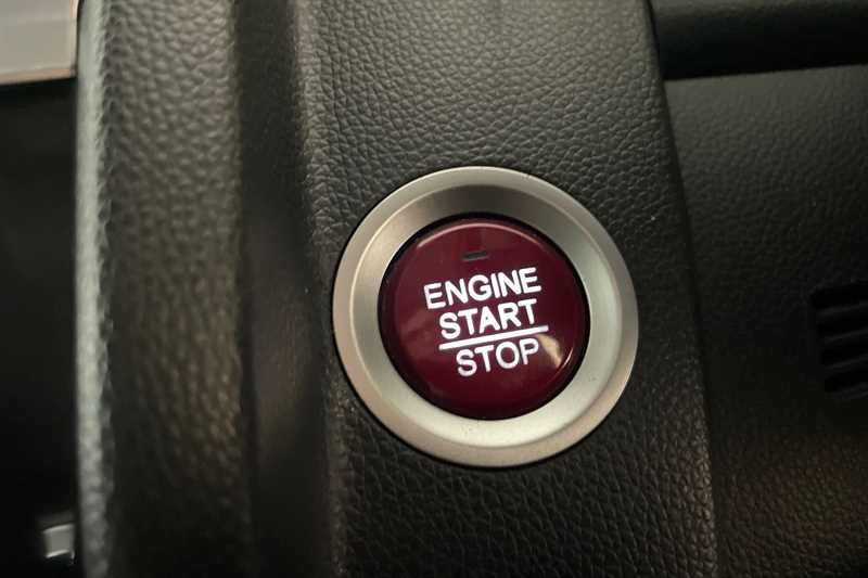 Used Honda Jazz 2017 for sale - 76501700: Photo 30