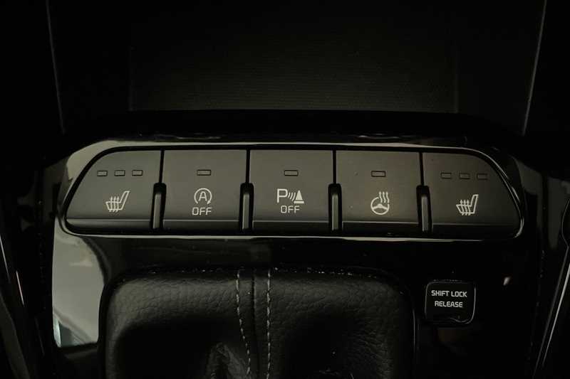 Used Kia Stonic 2020 for sale - 77428393: Photo 30