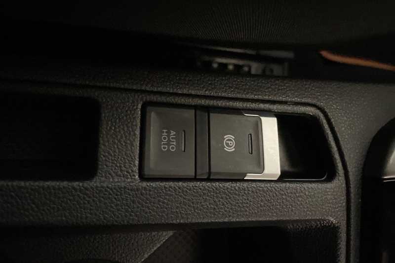 Used Volkswagen T-Roc 2021 for sale - 77471693: Photo 30