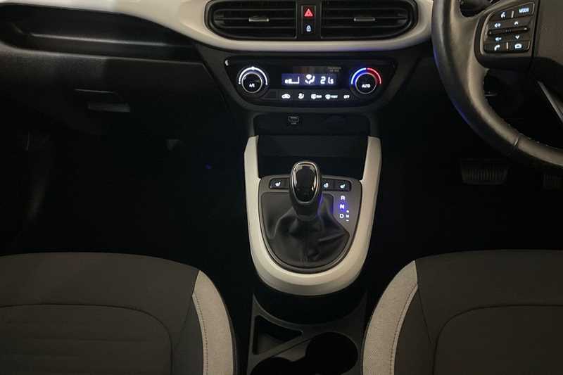 Used Hyundai i10 2022 for sale - 77145972: Photo 16