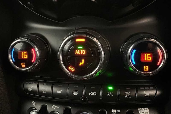 Used MINI Hatch 2019 for sale - 76297735: Photo 17