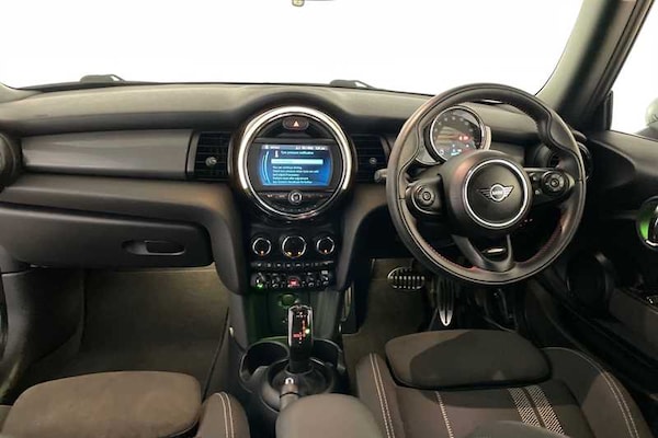 Used MINI Hatch 2019 for sale - 76297735: Photo 2