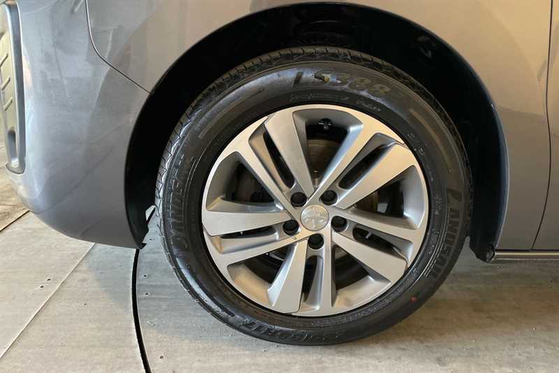 Used Peugeot Traveller 2020 for sale - 76593836: Photo 14