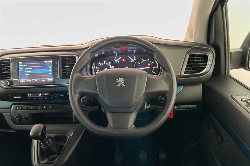 Used Peugeot Traveller 2020 for sale - 76593836: Photo 15