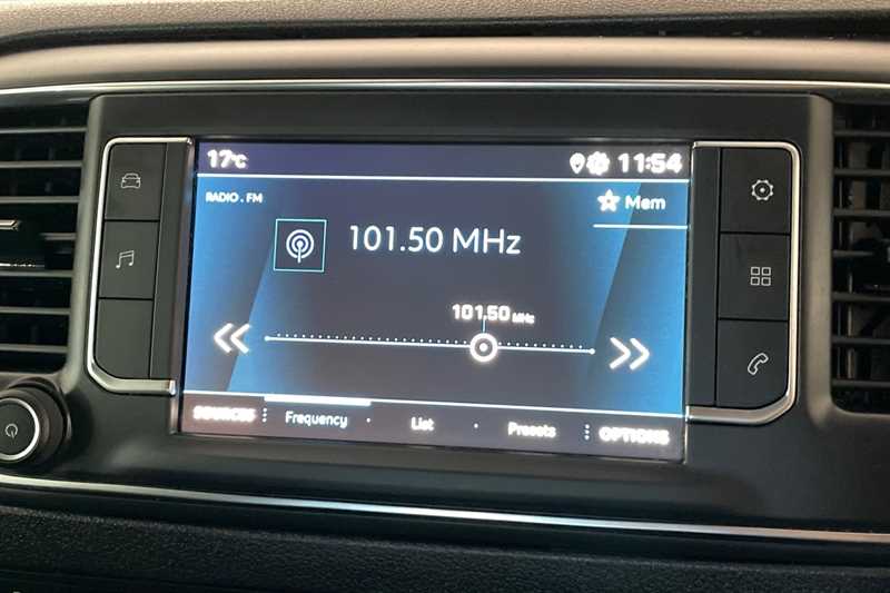 Used Peugeot Traveller 2020 for sale - 76593836: Photo 20