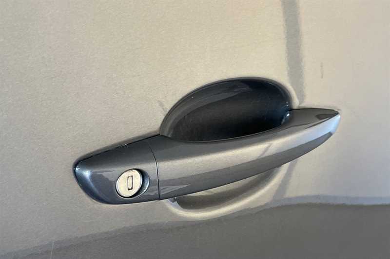 Used Peugeot Traveller 2020 for sale - 76593836: Photo 40