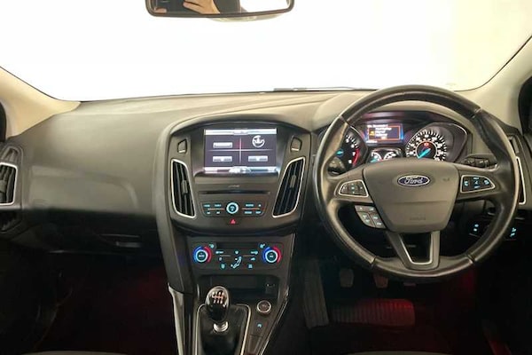 Used Ford Focus 2016 for sale - 76297747: Photo 2