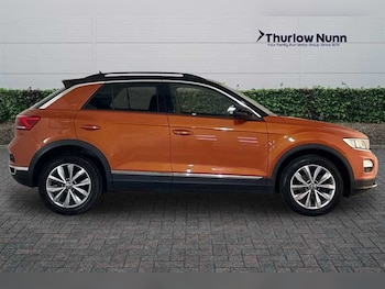 Used Volkswagen T-Roc 2021 for sale - 77256721: Photo
