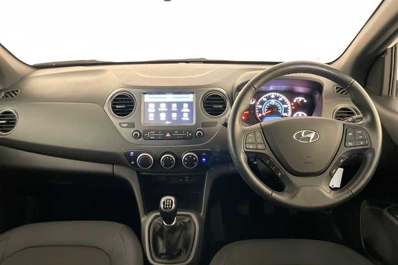 Used Hyundai i10 2018 for sale - 76760836: Photo 16
