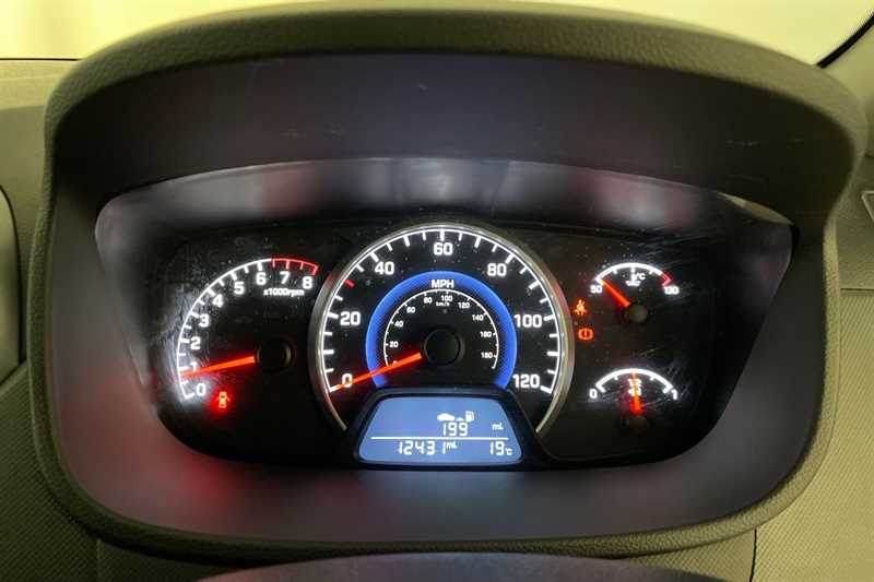 Used Hyundai i10 2018 for sale - 76760836: Photo 20