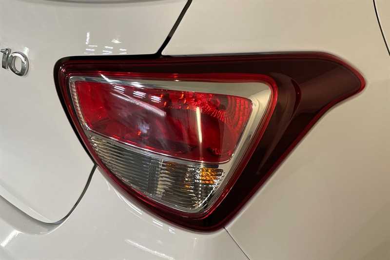 Used Hyundai i10 2018 for sale - 76760836: Photo 35