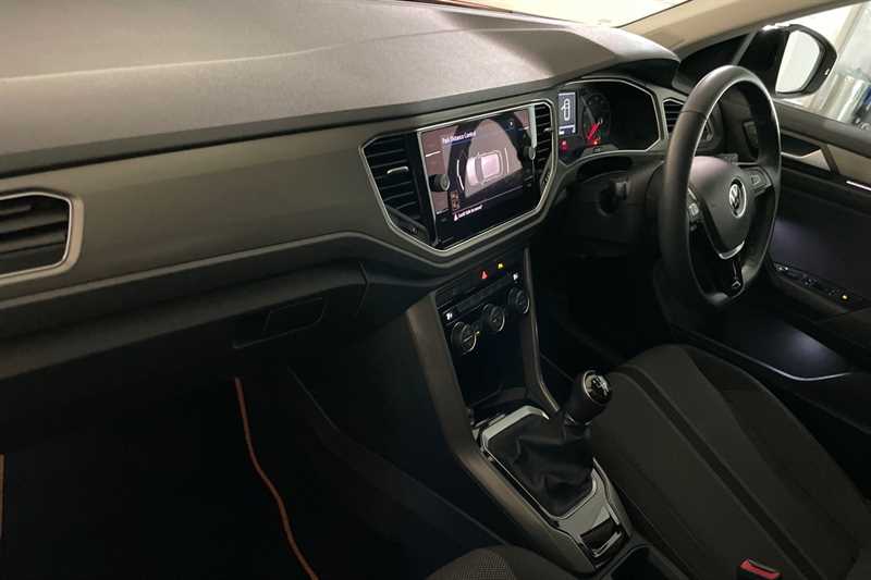 Used Volkswagen T-Roc 2021 for sale - 77513300: Photo 16