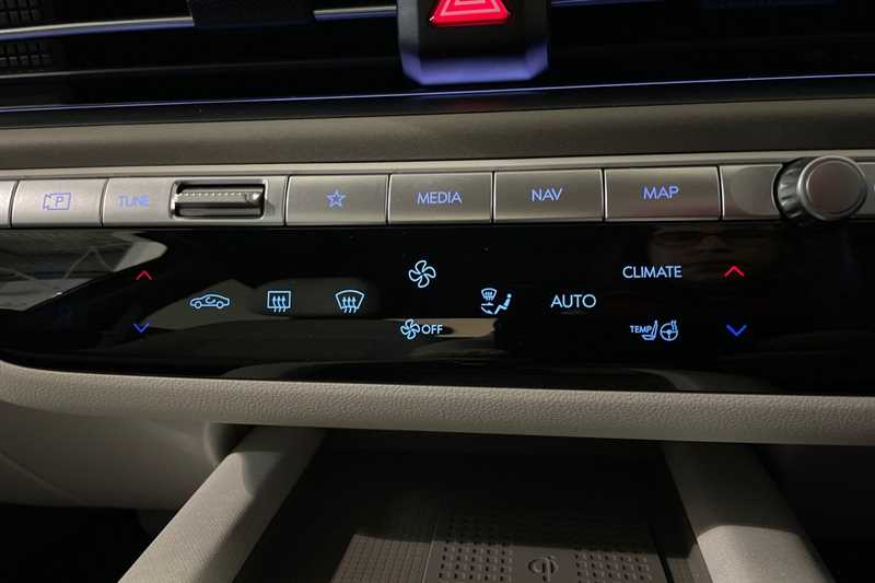 Used Hyundai IONIQ 6 2023 for sale - 76636121: Photo 18