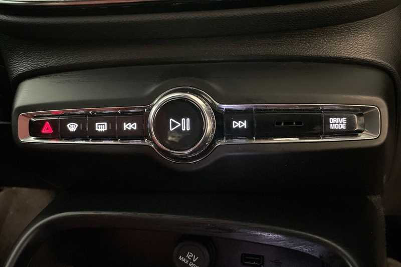 Used Volvo XC40 2020 for sale - 76447242: Photo 30