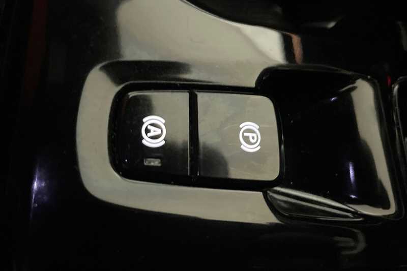 Used Volvo XC40 2020 for sale - 76447242: Photo 32