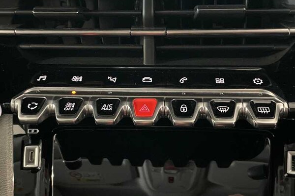 Used Peugeot 2008 2022 for sale - 76044688: Photo 30