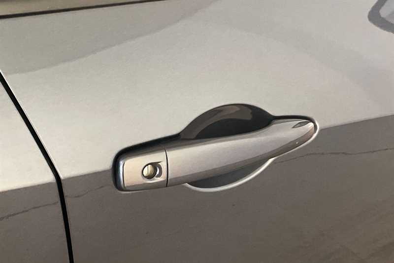 Used Nissan Micra 2018 for sale - 76044682: Photo 37