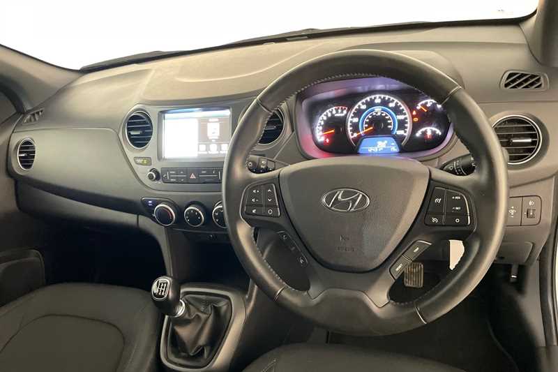 Used Hyundai i10 2018 for sale - 77146426: Photo 5